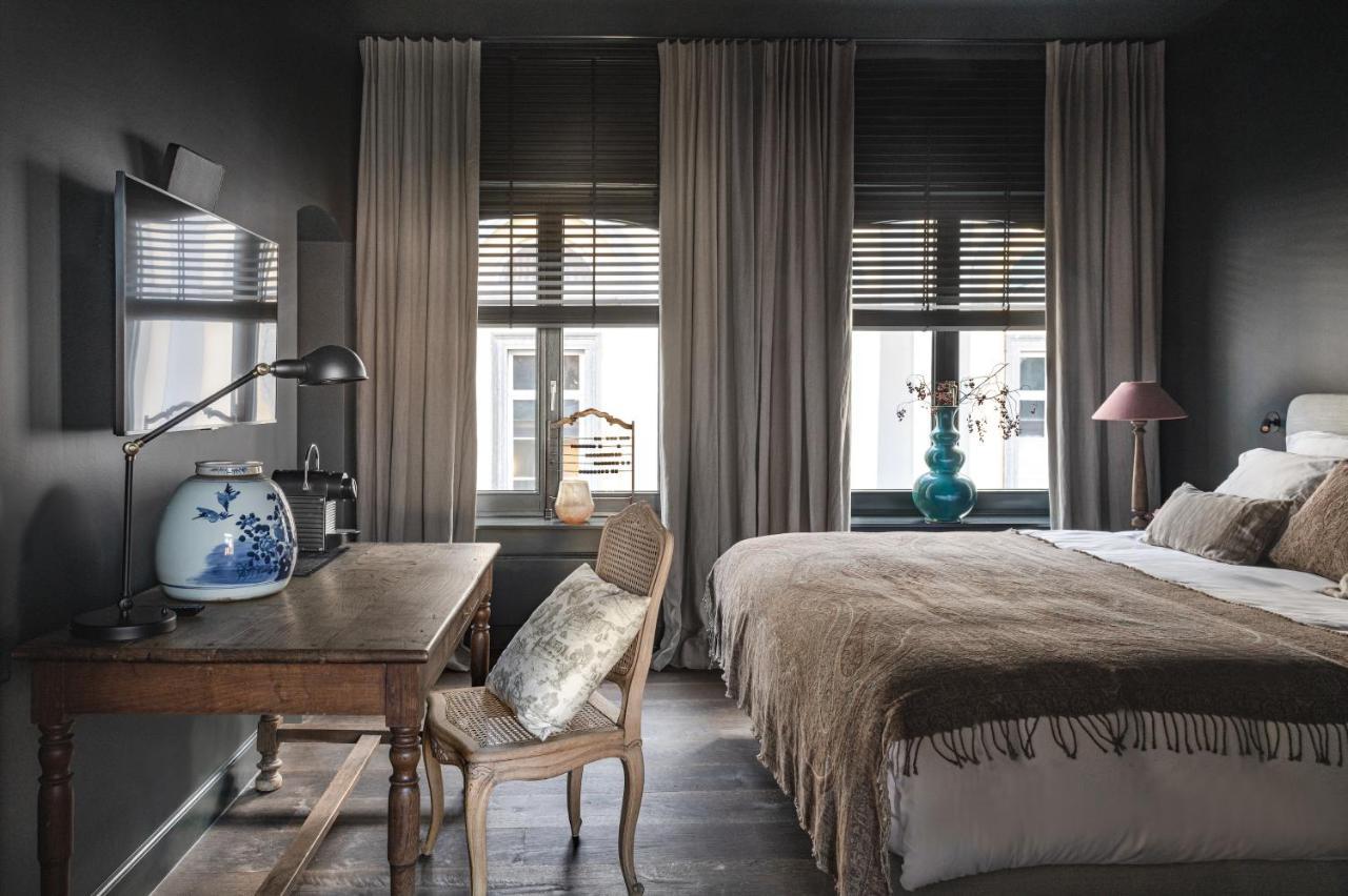 The Bank 1869 - Unique Guestrooms In The Historic Center Of 布鲁日 外观 照片