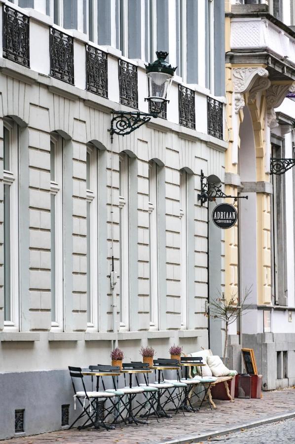 The Bank 1869 - Unique Guestrooms In The Historic Center Of 布鲁日 外观 照片